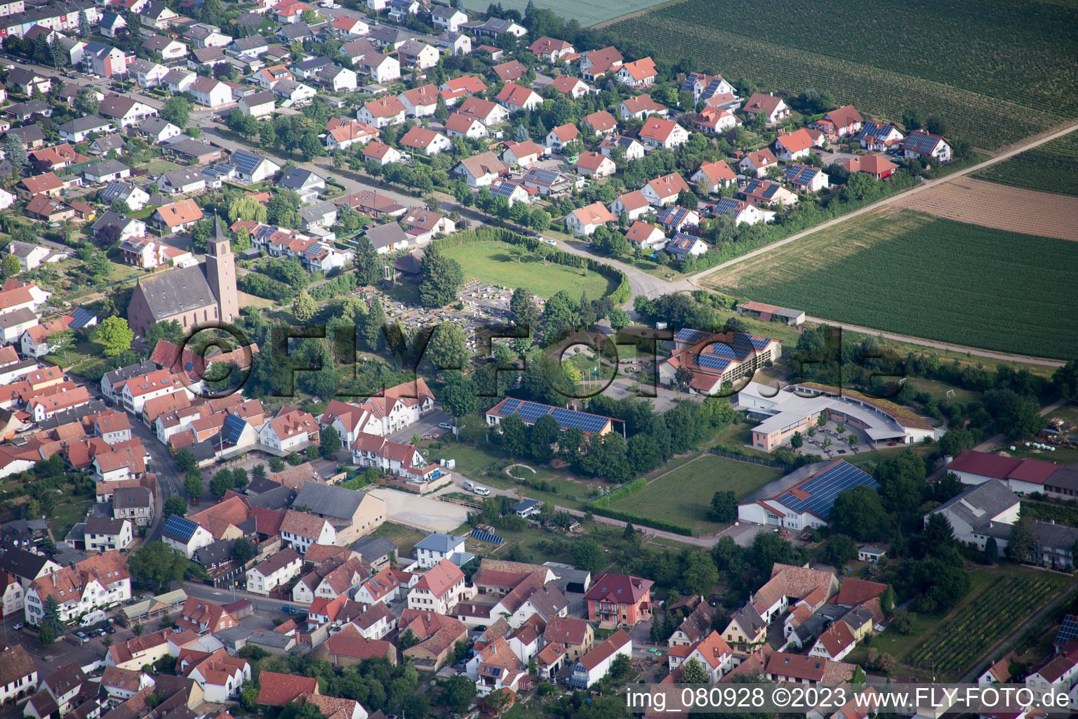 Luftbild von Essingen im Bundesland Rheinland-Pfalz, Deutschland