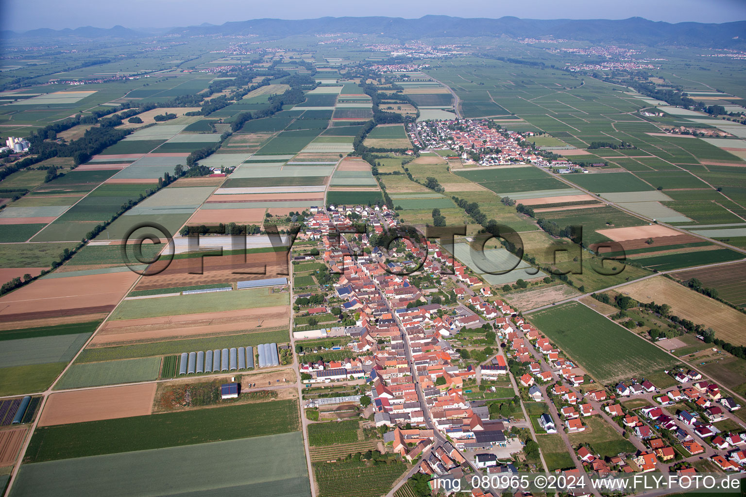 Luftbild von Dorf - Ansicht in Böbingen im Bundesland Rheinland-Pfalz, Deutschland