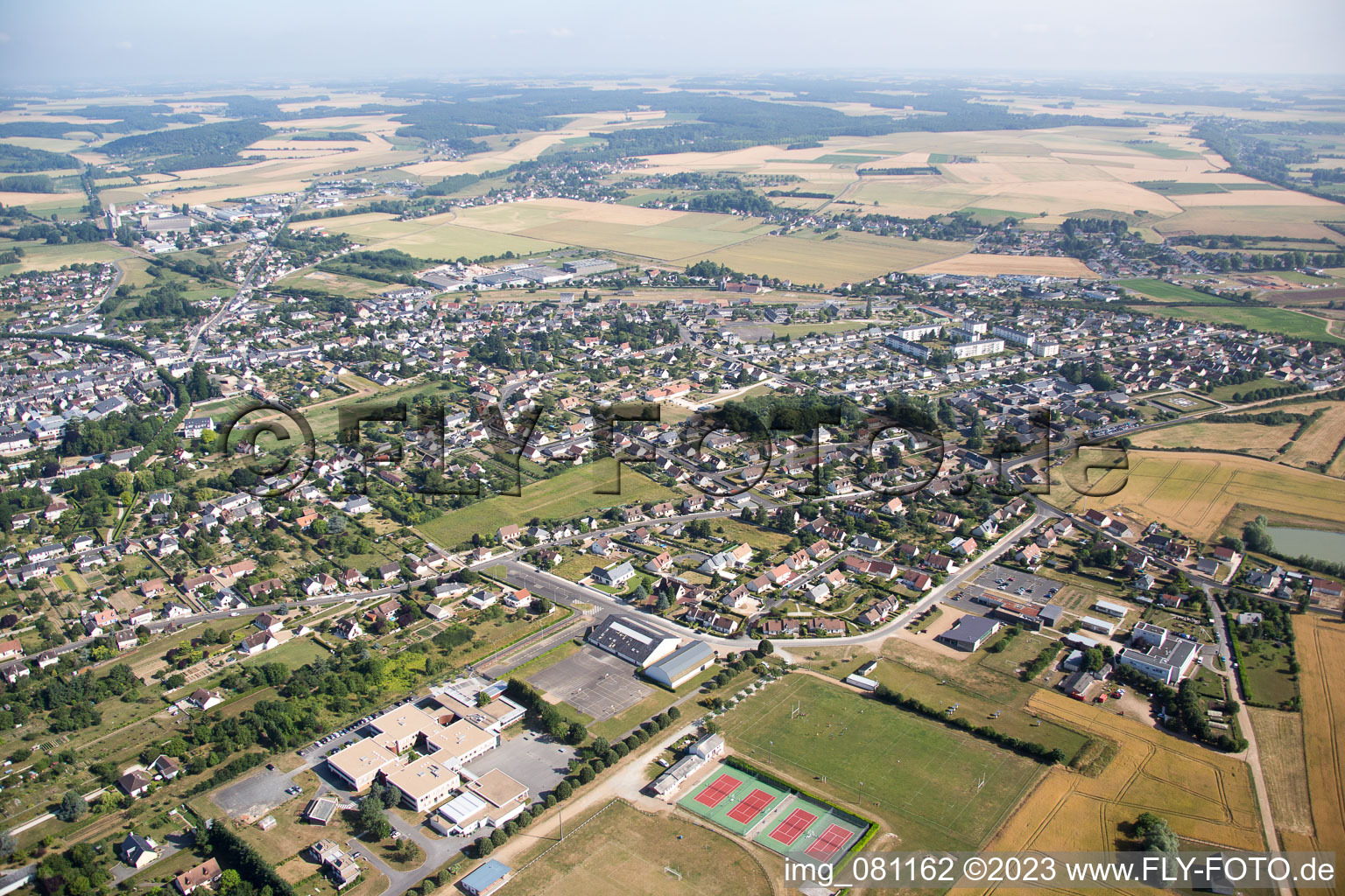 Luftaufnahme von Montoire-sur-le-Loir im Bundesland Loir-et-Cher, Frankreich