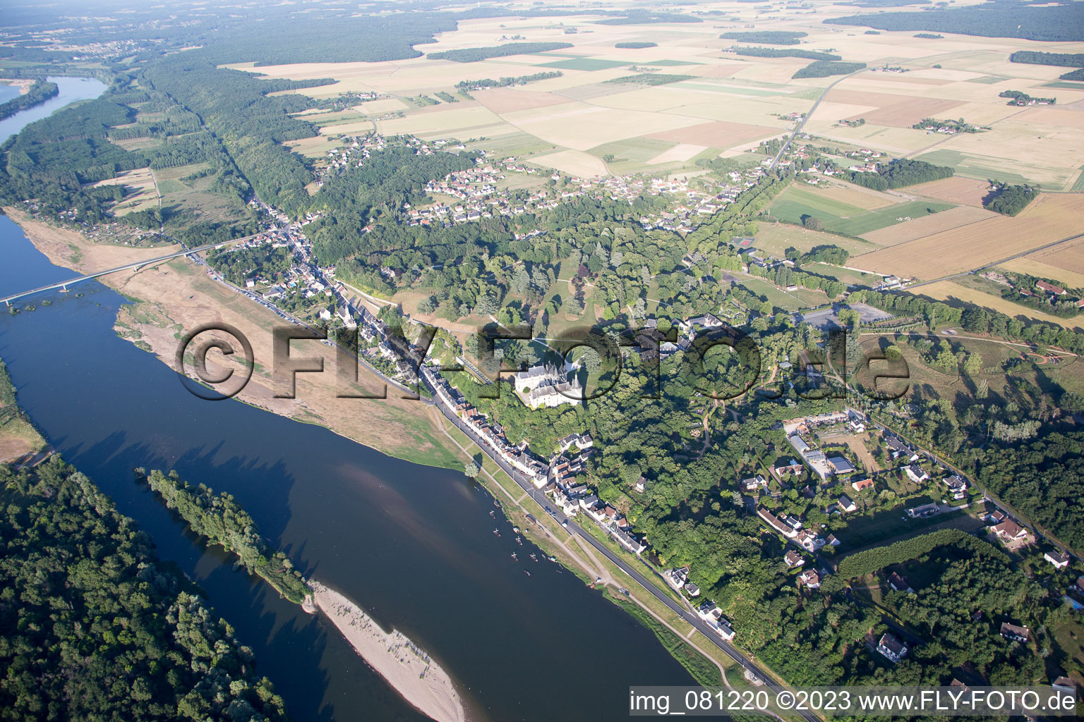 Chaumont-sur-Loire im Bundesland Loir-et-Cher, Frankreich aus der Luft betrachtet