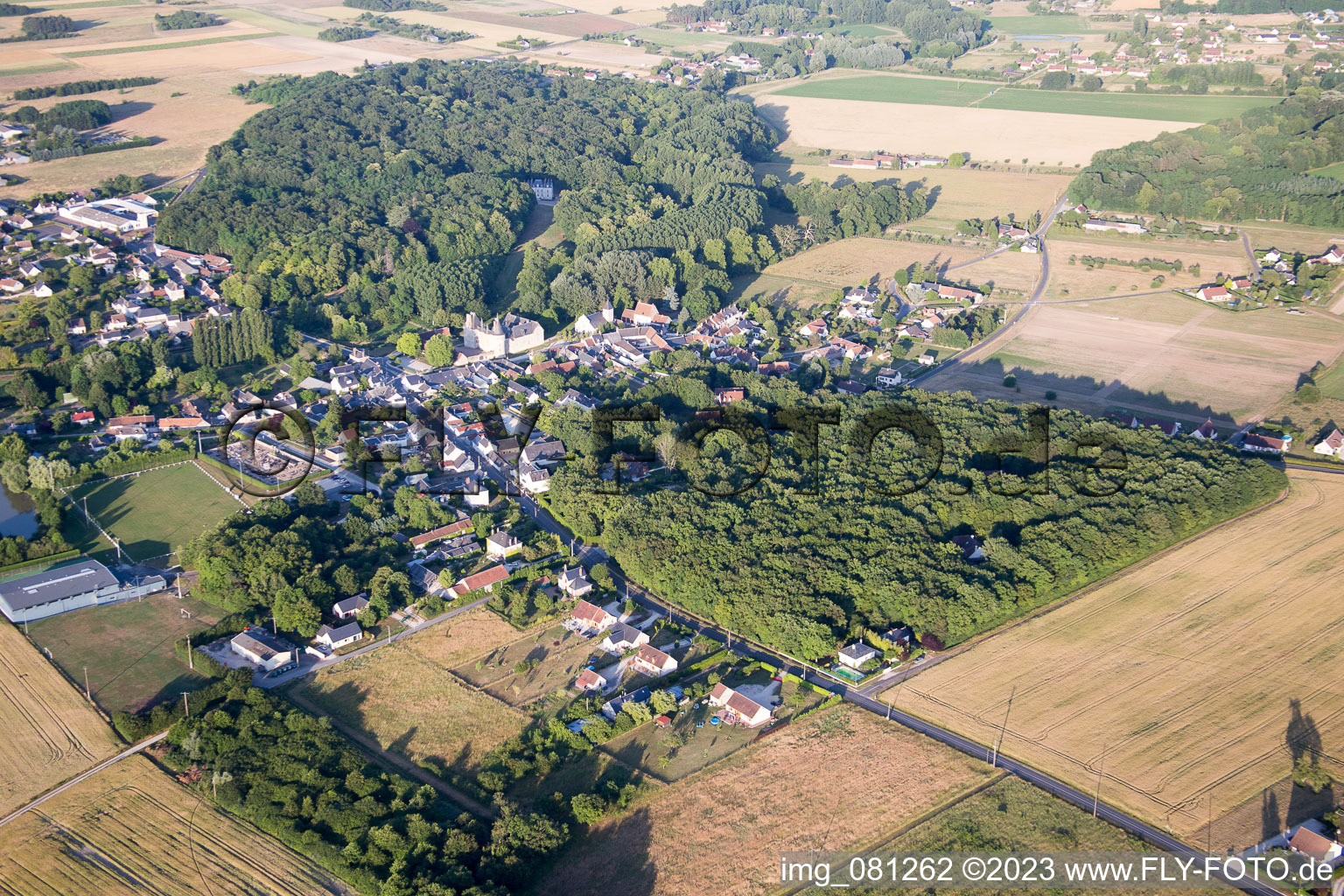 Luftbild von Fougères-sur-Bièvre im Bundesland Loir-et-Cher, Frankreich