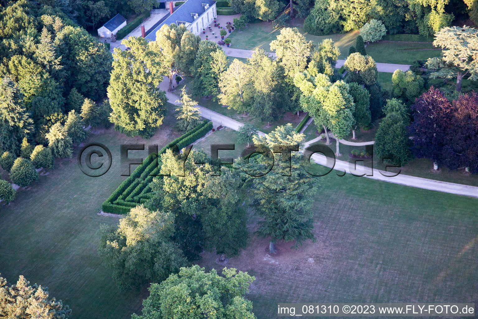 Luftaufnahme von Cheverny im Bundesland Loir-et-Cher, Frankreich
