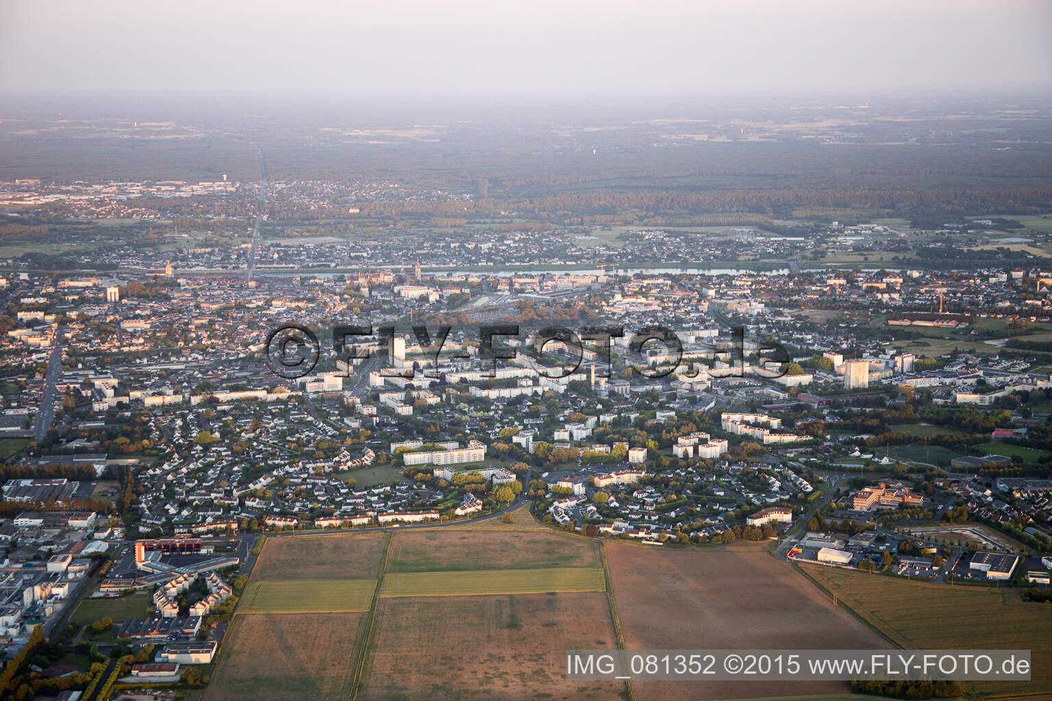 Luftbild von Blois von Nordwesten im Bundesland Loir-et-Cher, Frankreich
