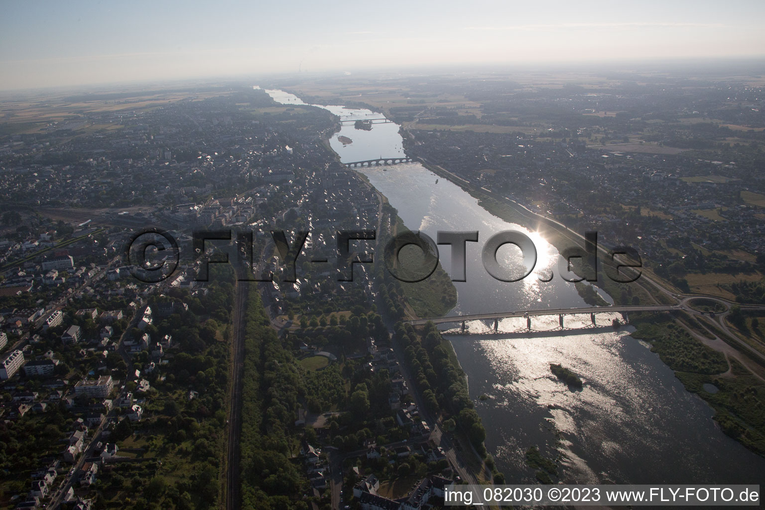 Blois im Bundesland Loir-et-Cher, Frankreich von einer Drohne aus