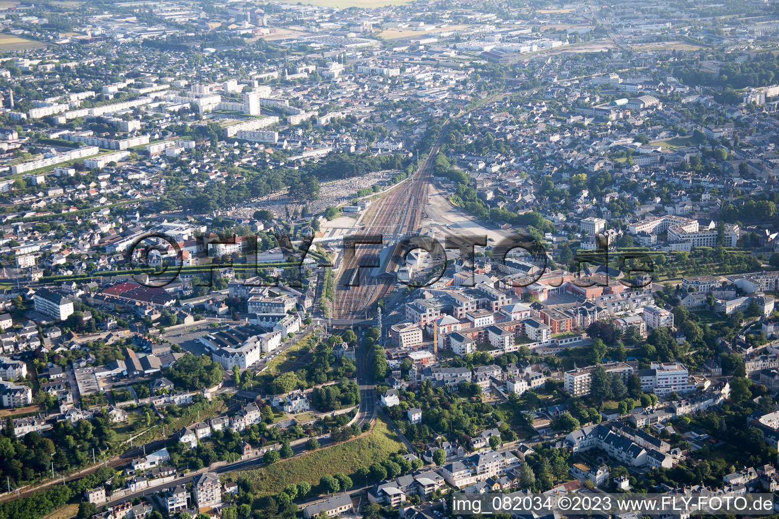 Luftaufnahme von Blois im Bundesland Loir-et-Cher, Frankreich