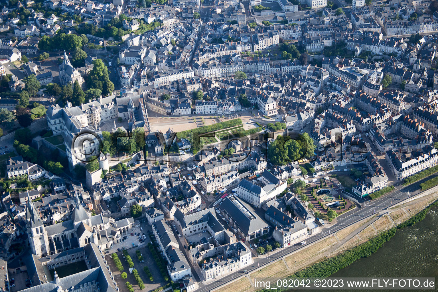 Drohnenaufname von Blois im Bundesland Loir-et-Cher, Frankreich