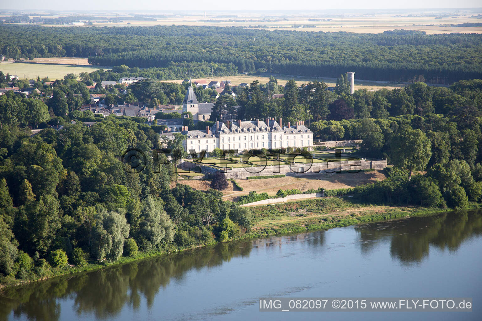 Luftbild von Menars im Bundesland Loir-et-Cher, Frankreich