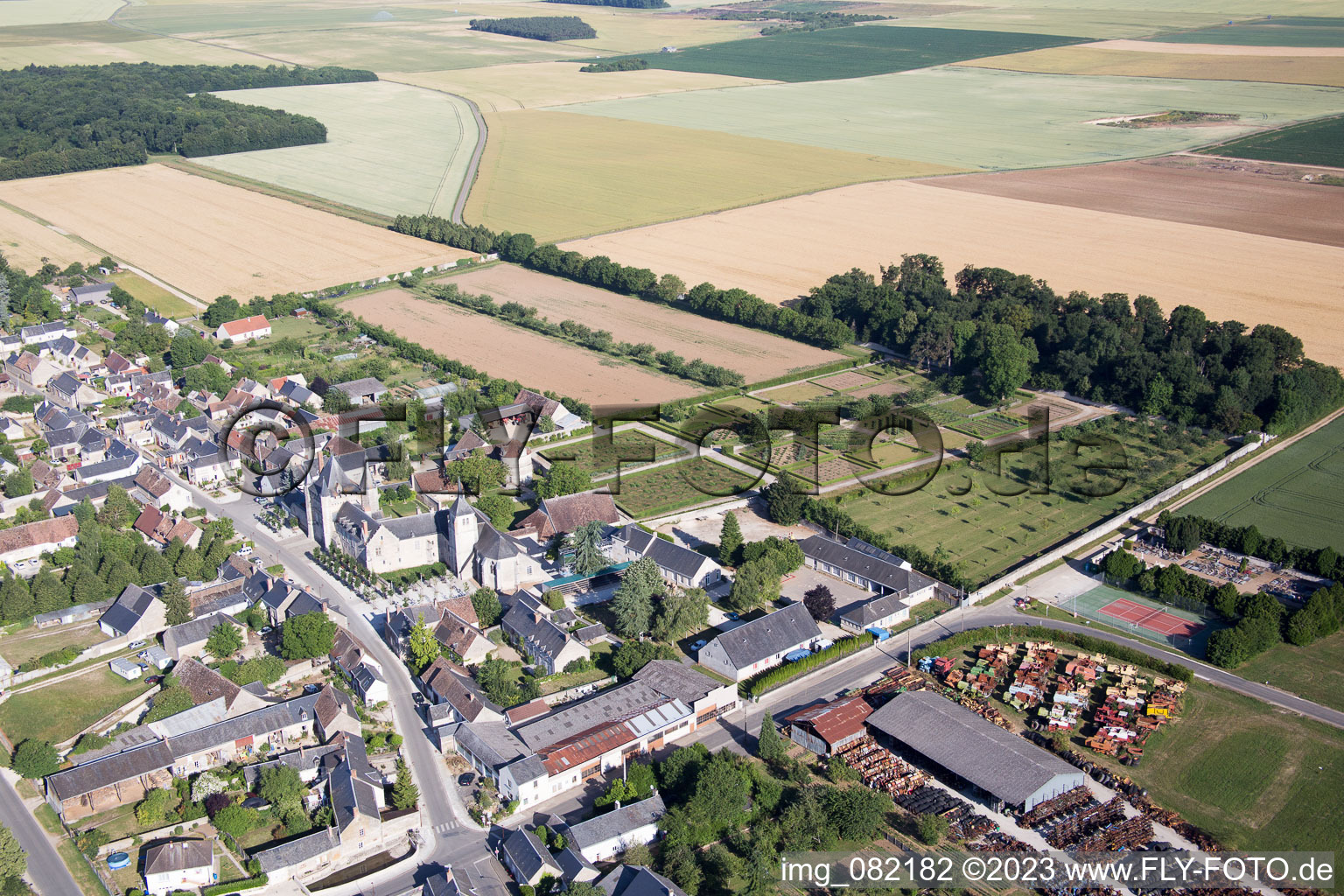 Talcy im Bundesland Loir-et-Cher, Frankreich von oben gesehen