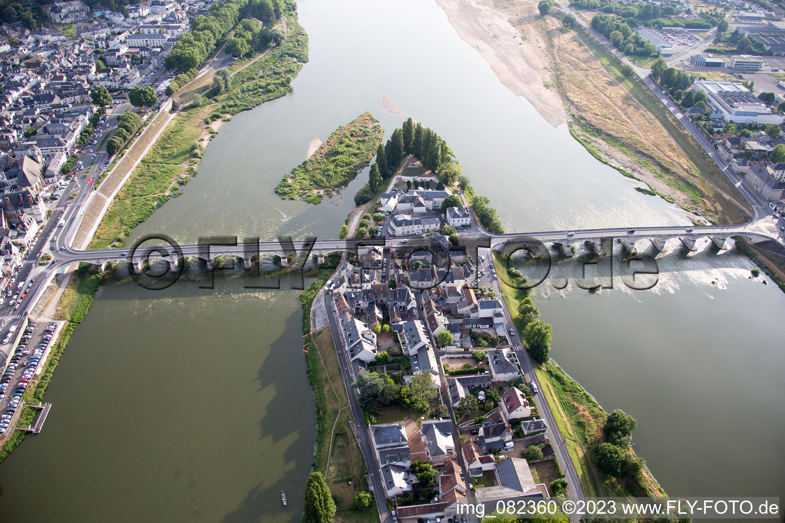 Drohnenbild von Amboise im Bundesland Indre-et-Loire, Frankreich