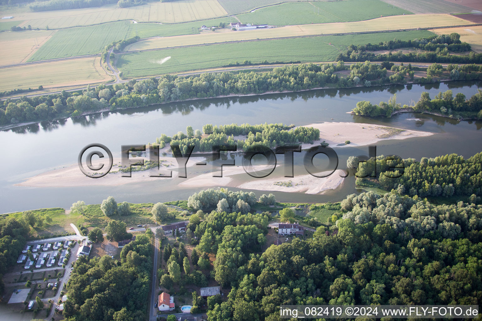 Luftbild von Mosnes im Bundesland Indre-et-Loire, Frankreich