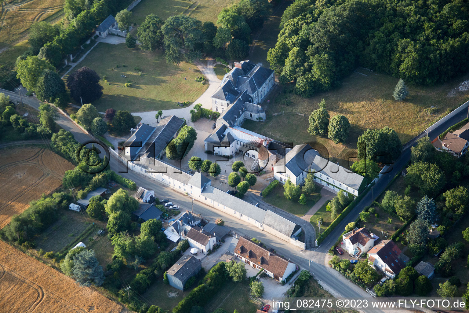 Candé-sur-Beuvron im Bundesland Loir-et-Cher, Frankreich aus der Luft