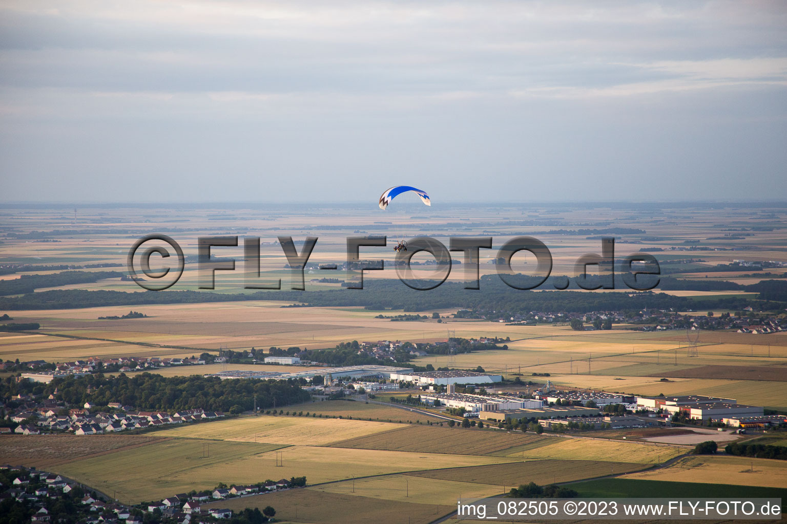 Luftaufnahme von Saint-Sulpice-de-Pommeray im Bundesland Loir-et-Cher, Frankreich