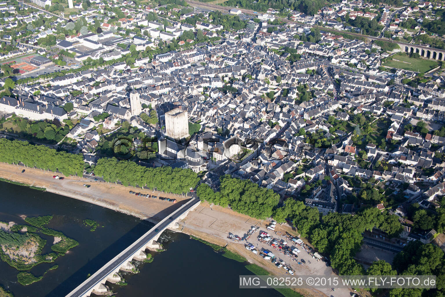 Luftaufnahme von Beaugency (F-Centre) im Bundesland Loiret, Frankreich
