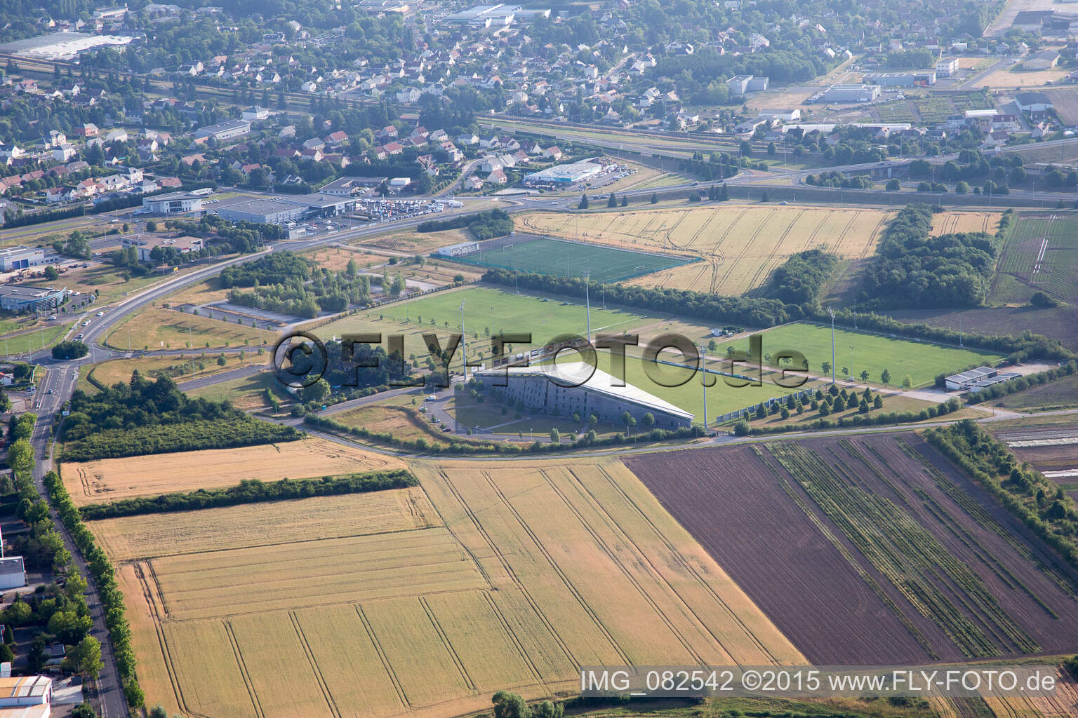 Luftaufnahme von Orléans in Olivet im Bundesland Loiret, Frankreich