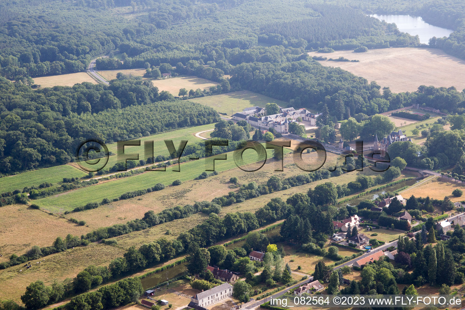 Luftbild von Combreux im Bundesland Loiret, Frankreich