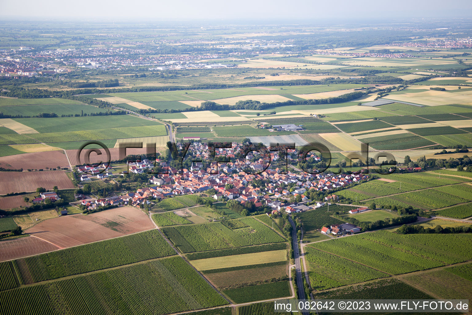 Luftaufnahme von Impflingen im Bundesland Rheinland-Pfalz, Deutschland