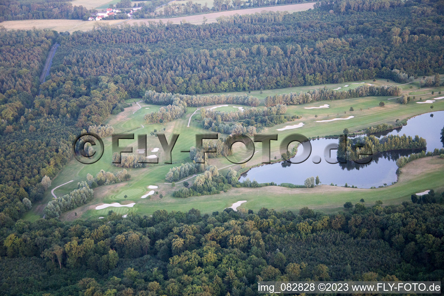 Luftbild von Essingen, Golfplatz Dreihof im Bundesland Rheinland-Pfalz, Deutschland