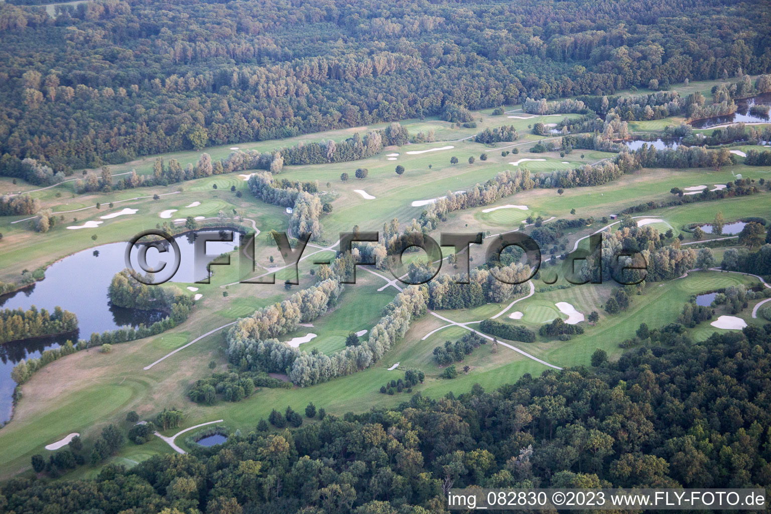 Luftaufnahme von Essingen, Golfplatz Dreihof im Bundesland Rheinland-Pfalz, Deutschland