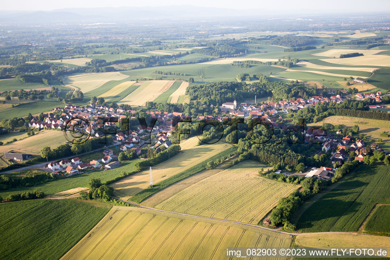 Luftbild von Neewiller-près-Lauterbourg im Bundesland Bas-Rhin, Frankreich