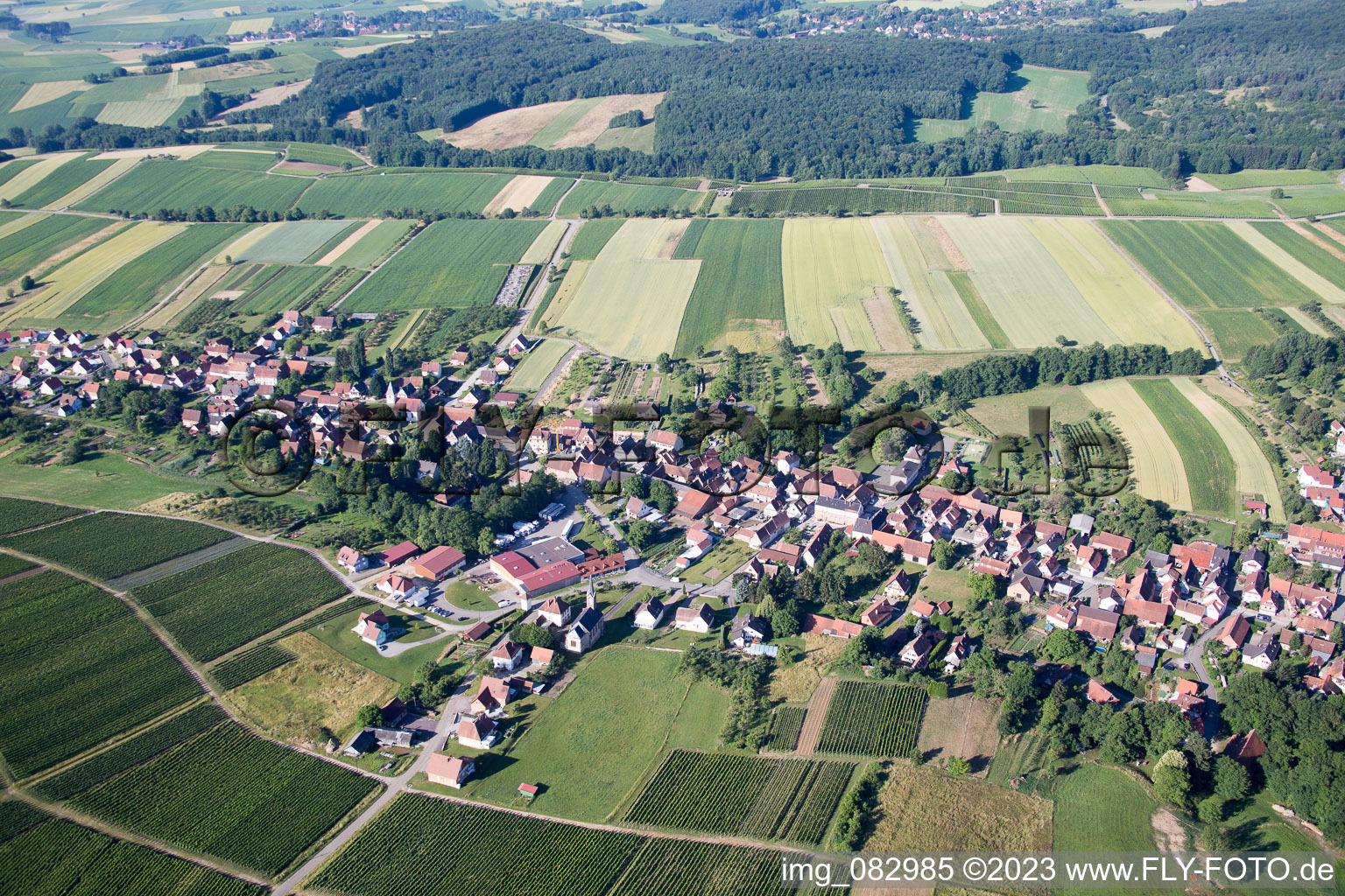 Schrägluftbild von Cleebourg im Bundesland Bas-Rhin, Frankreich