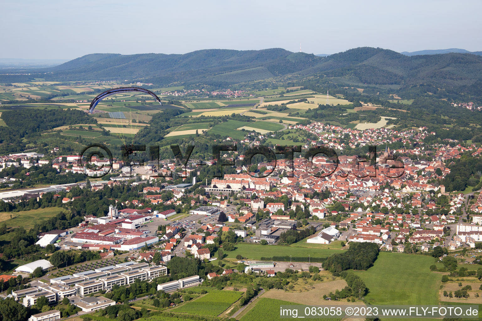 Schrägluftbild von Wissembourg (Elsaß) im Bundesland Bas-Rhin, Frankreich