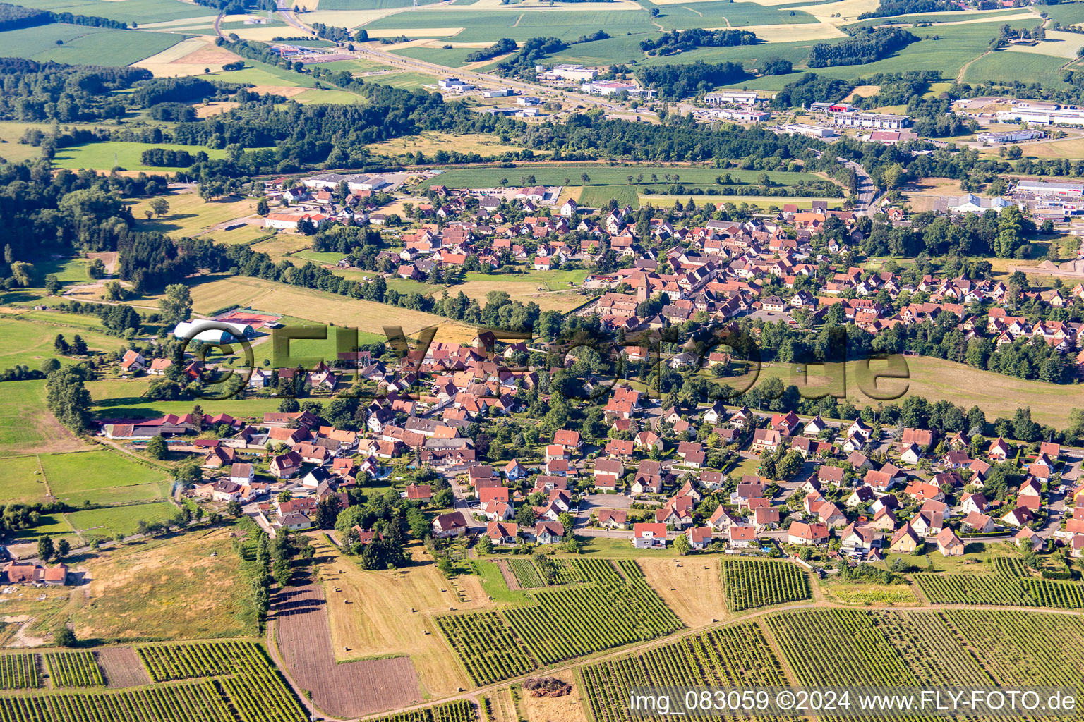 Altenstadt (Elsaß) in Wissembourg im Bundesland Bas-Rhin, Frankreich von oben