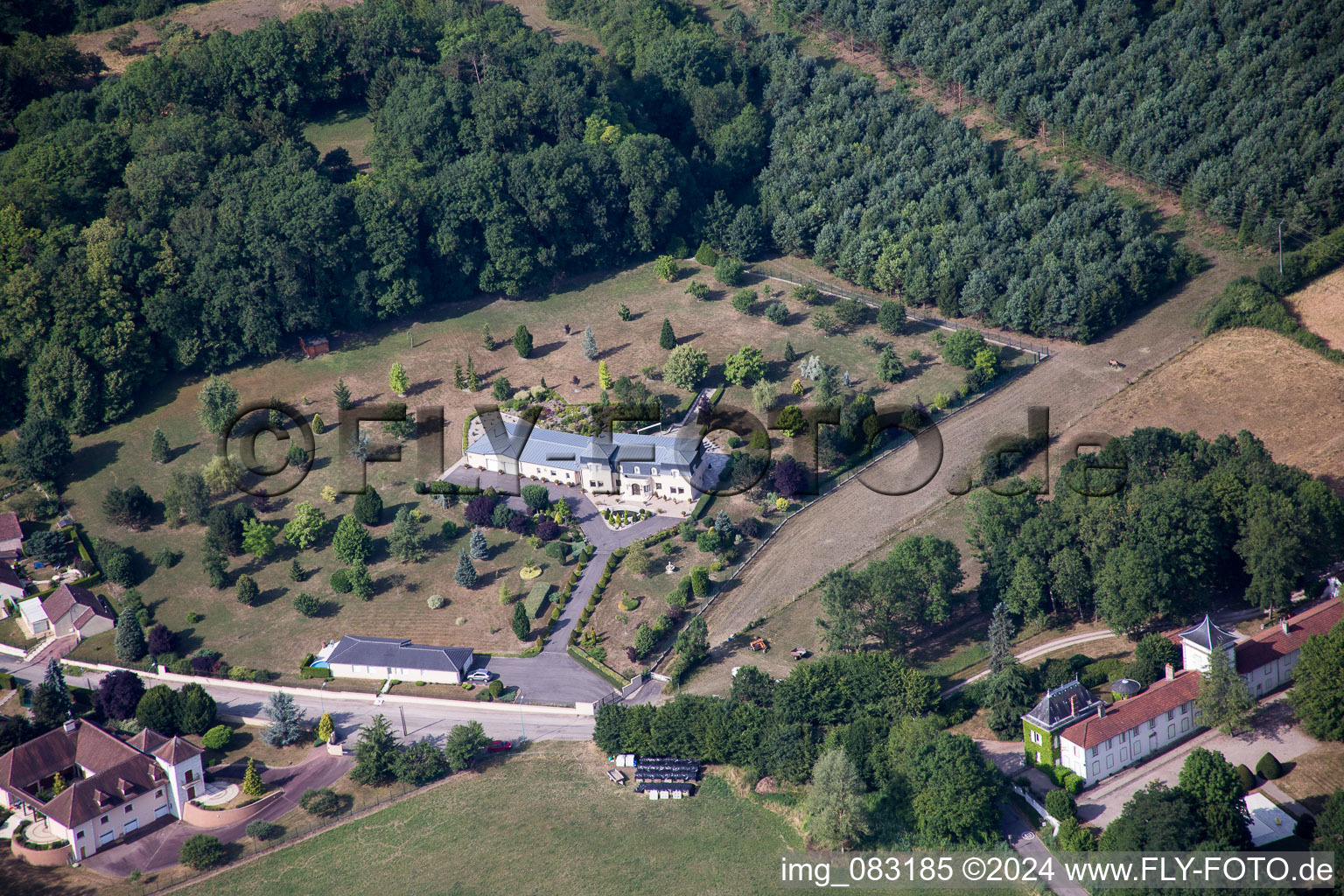 Luftbild von Palais bei Lunéville in Grand Est im Bundesland Meurthe-et-Moselle, Frankreich