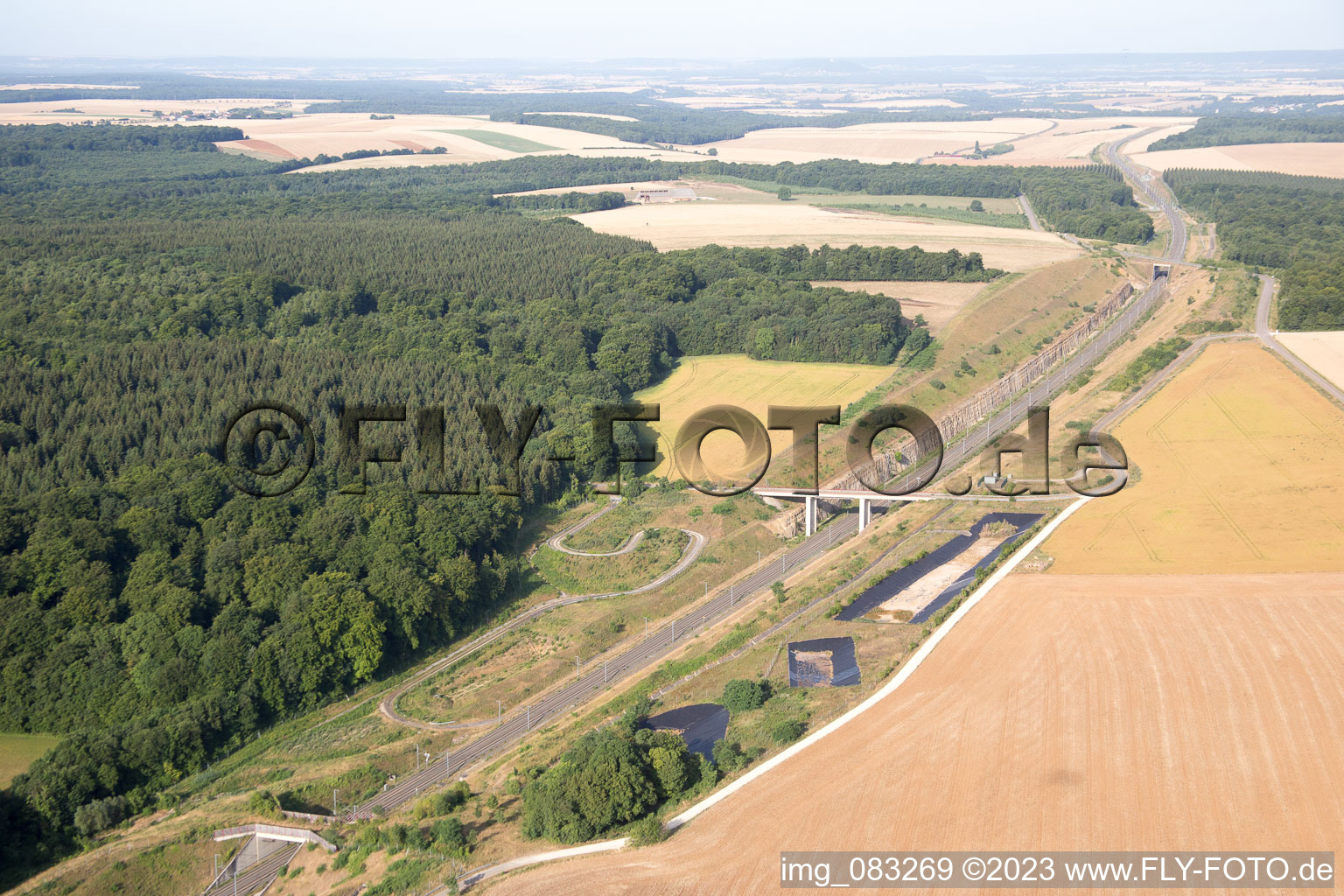 Prény im Bundesland Meurthe-et-Moselle, Frankreich von oben gesehen