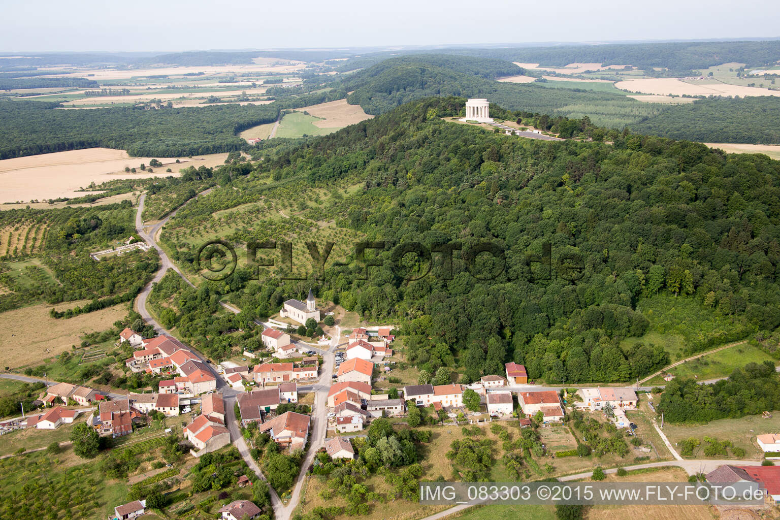Luftaufnahme von Montsec, Amerikanisches Kriegerdenkmal im Bundesland Meuse, Frankreich