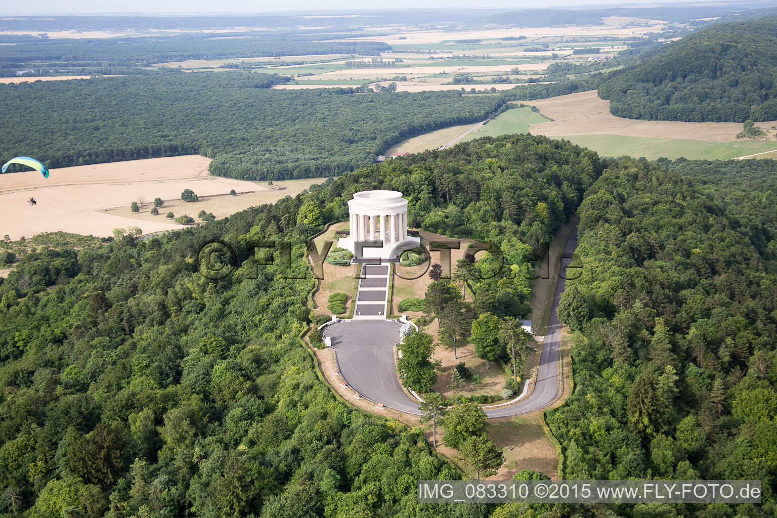 Montsec, Amerikanisches Kriegerdenkmal im Bundesland Meuse, Frankreich aus der Vogelperspektive