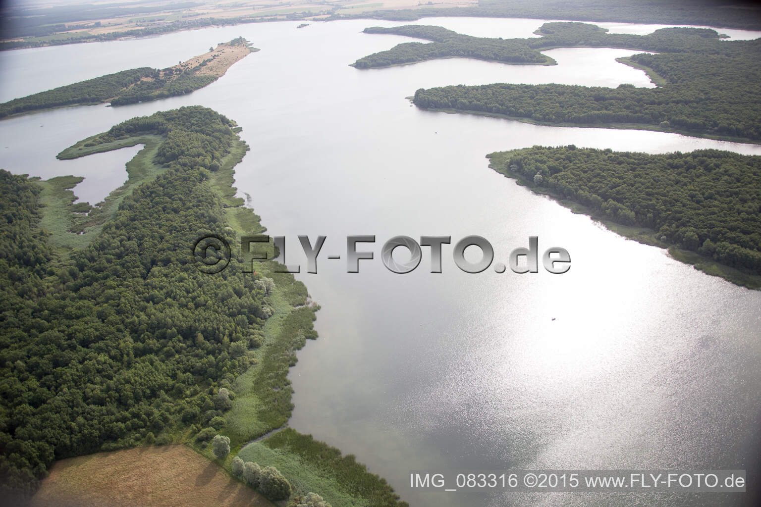Luftaufnahme von Lac de Madine in Buxières-sous-les-Côtes im Bundesland Meuse, Frankreich