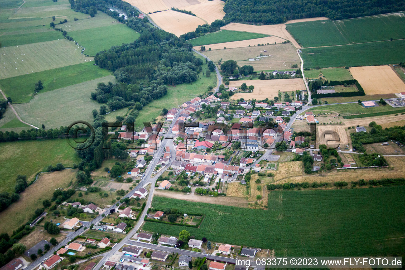 Luftbild von Dompcevrin im Bundesland Meuse, Frankreich