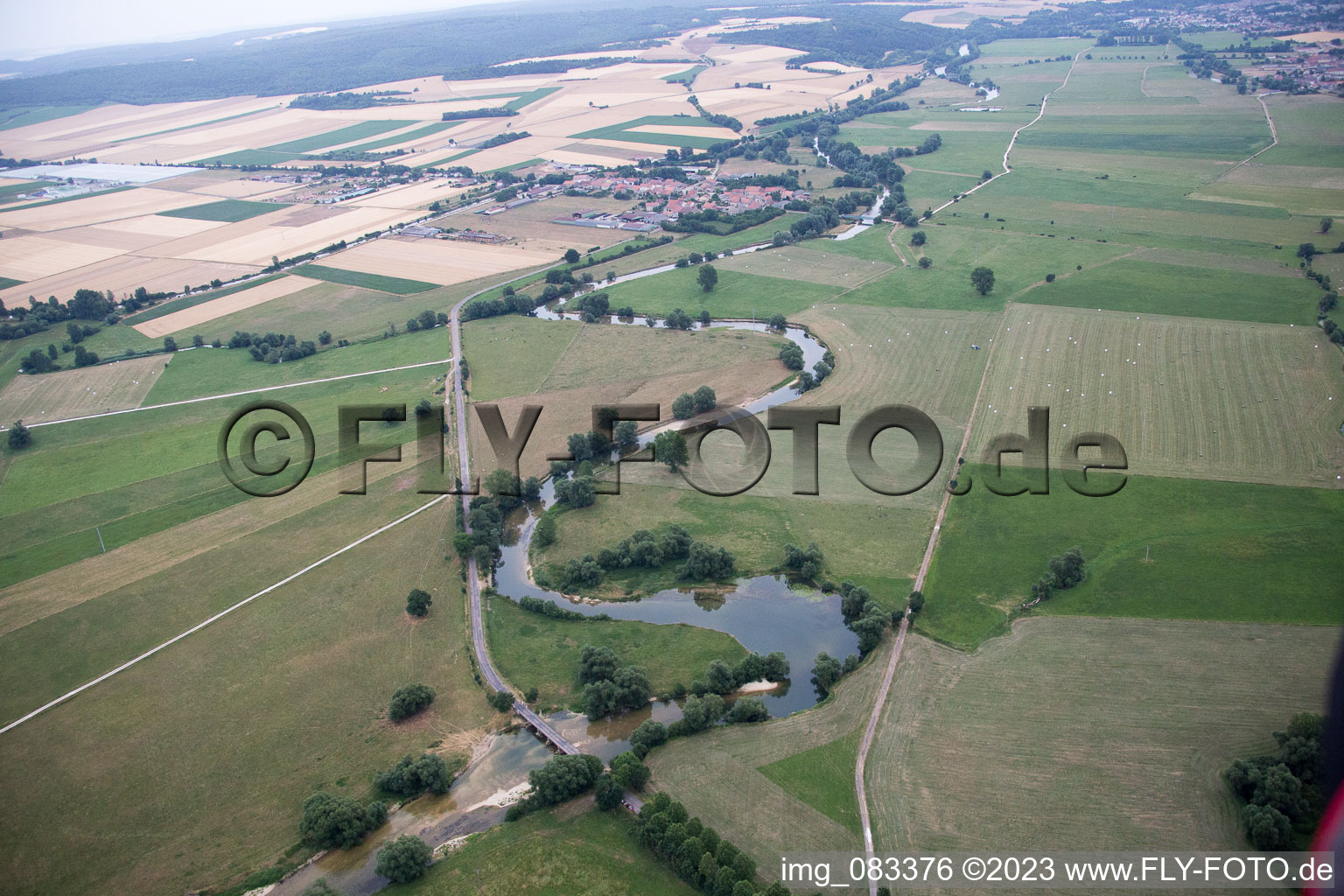 Luftaufnahme von Dompcevrin im Bundesland Meuse, Frankreich