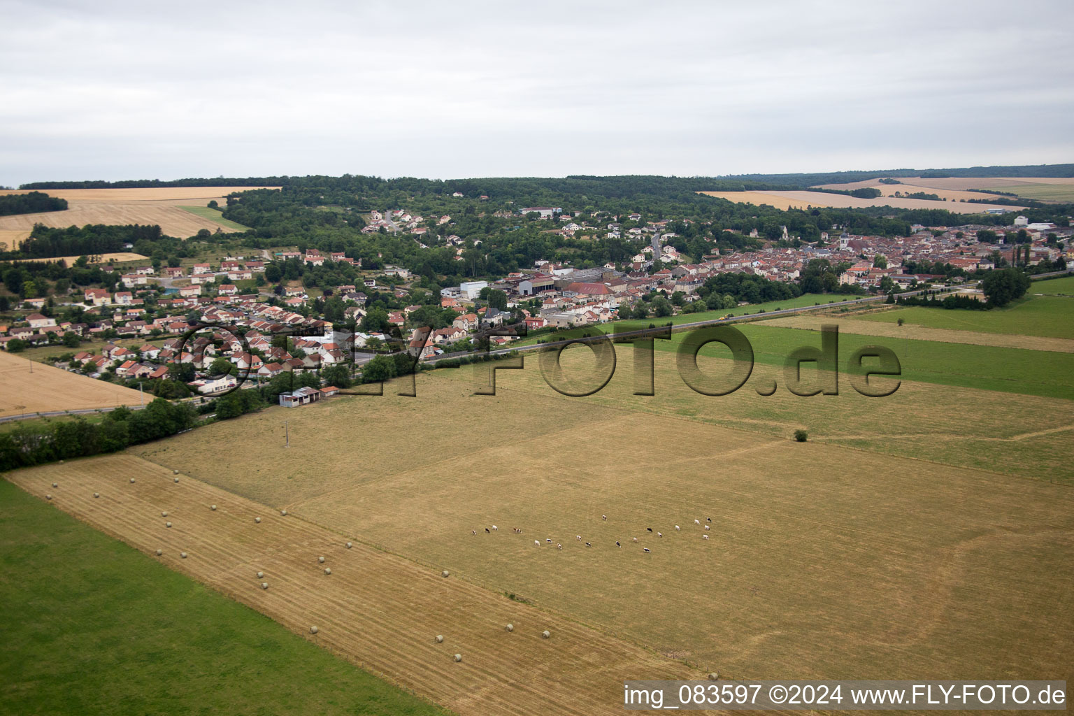 Luftaufnahme von Vaucouleurs im Bundesland Meuse, Frankreich