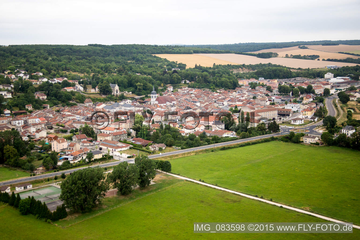 Schrägluftbild von Vaucouleurs im Bundesland Meuse, Frankreich