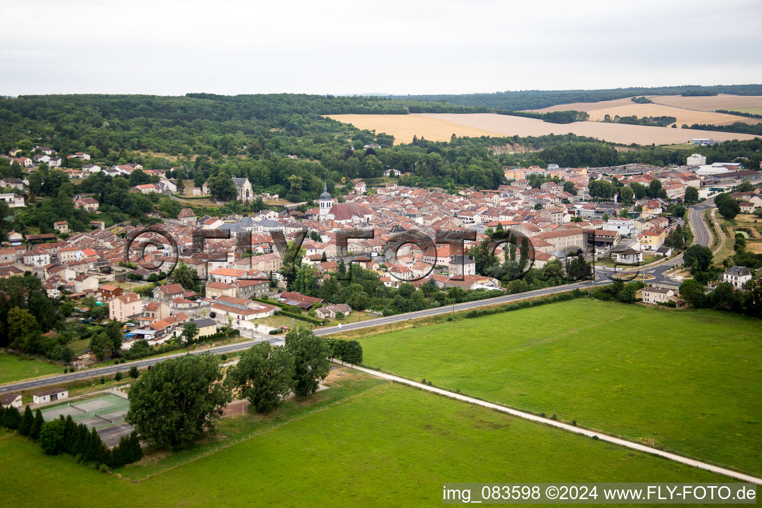 Schrägluftbild von Vaucouleurs im Bundesland Meuse, Frankreich