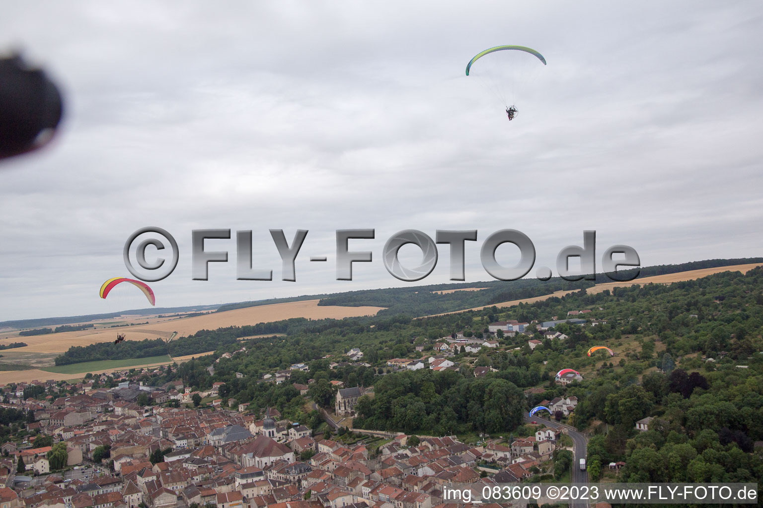 Vaucouleurs im Bundesland Meuse, Frankreich von der Drohne aus gesehen