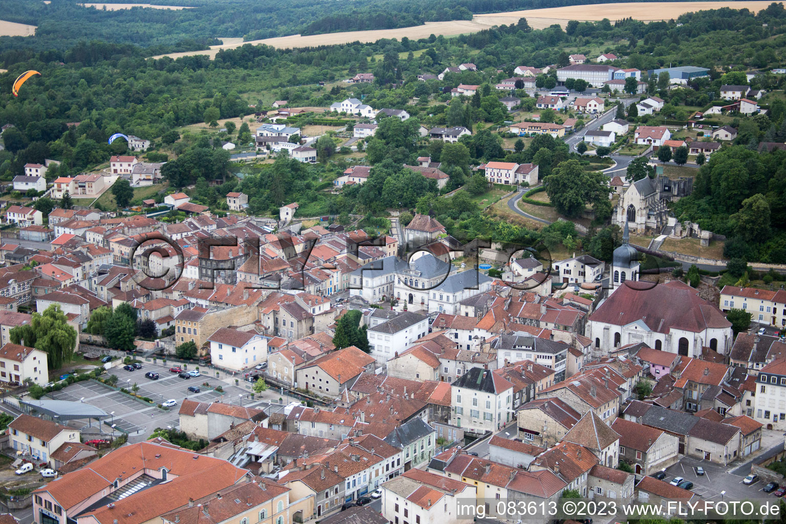 Vaucouleurs im Bundesland Meuse, Frankreich von oben