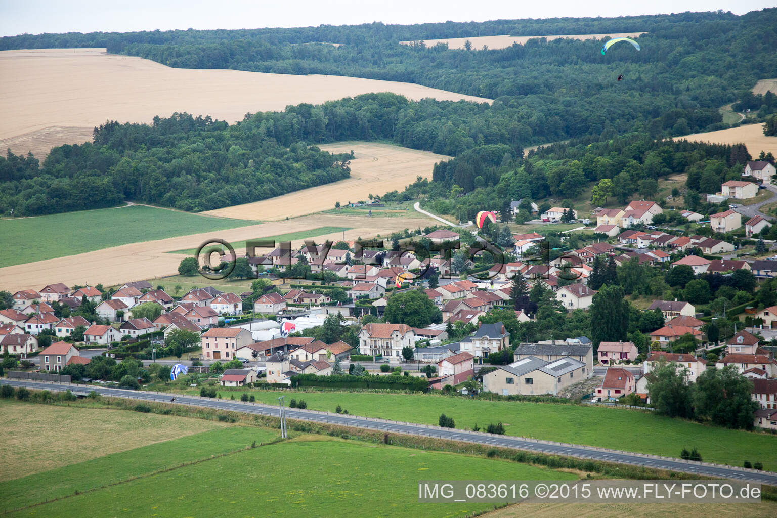 Vaucouleurs im Bundesland Meuse, Frankreich vom Flugzeug aus