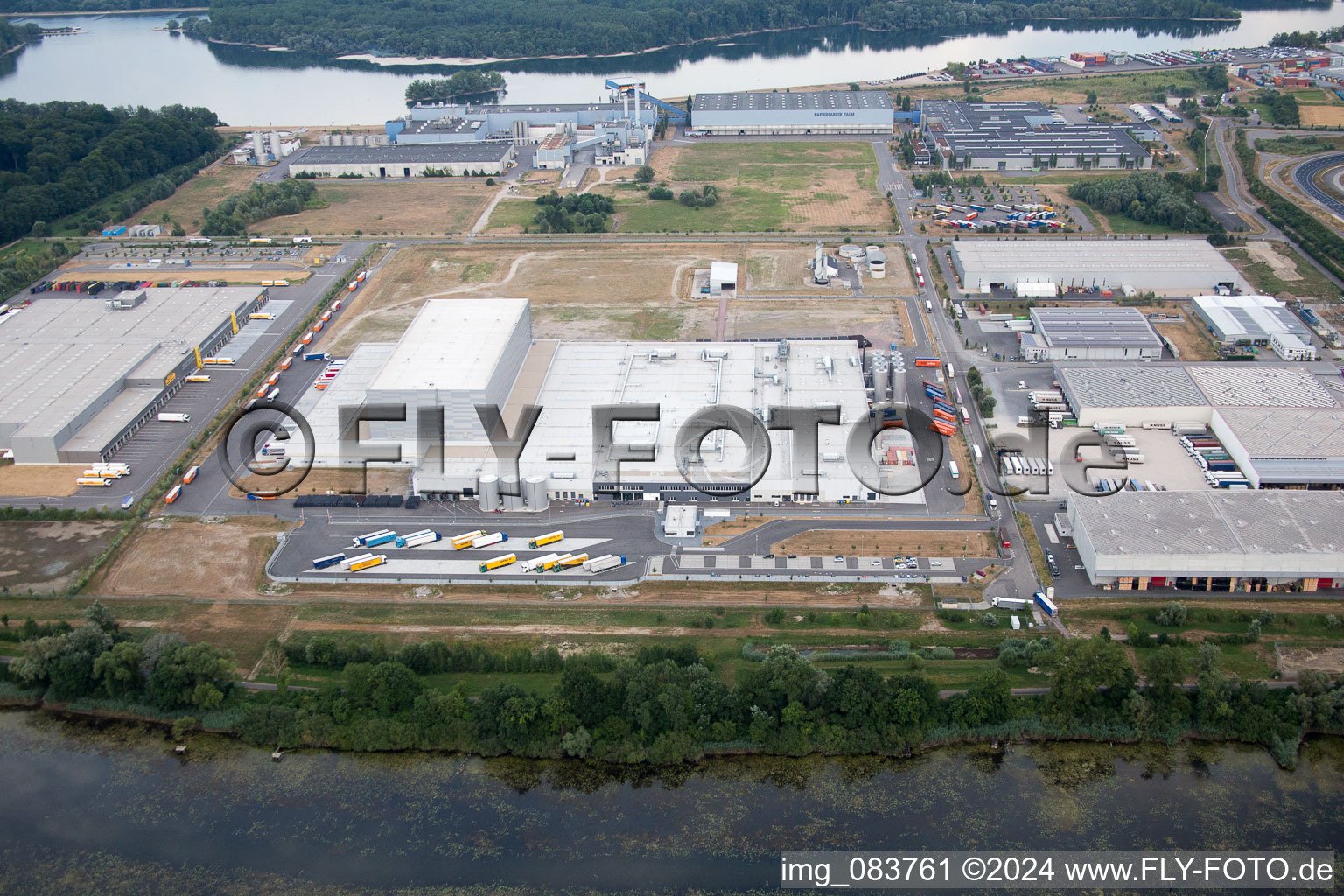 Luftbild von Wörth am Rhein, Industriegebiet Oberwald im Bundesland Rheinland-Pfalz, Deutschland