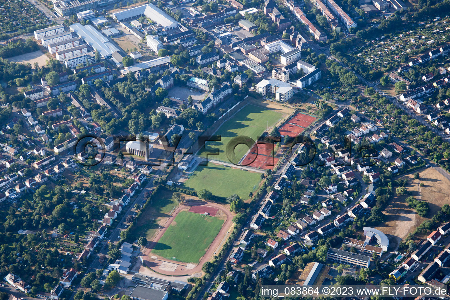 Luftbild von Nordweststadt Sportplätze in Karlsruhe im Bundesland Baden-Württemberg, Deutschland