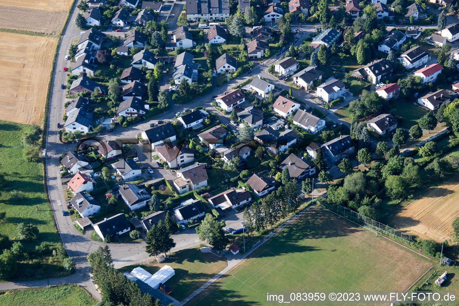 Ortsteil Hohenwettersbach in Karlsruhe im Bundesland Baden-Württemberg, Deutschland aus der Luft