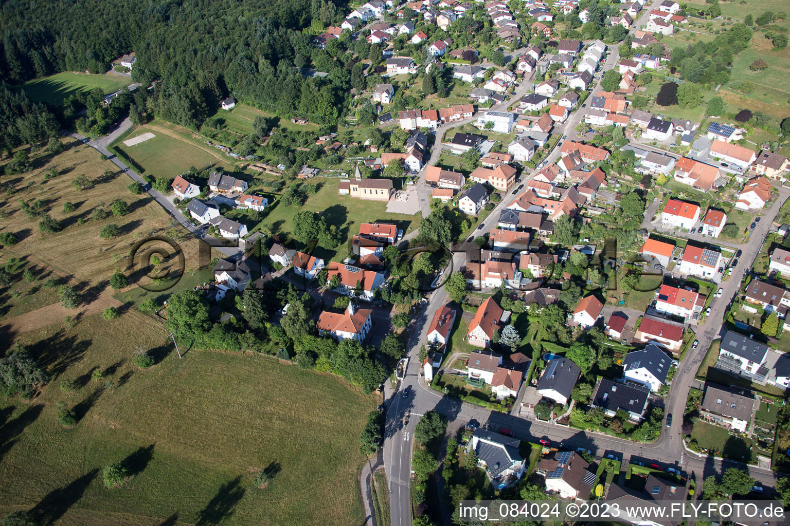Ortsteil Schluttenbach in Ettlingen im Bundesland Baden-Württemberg, Deutschland von oben