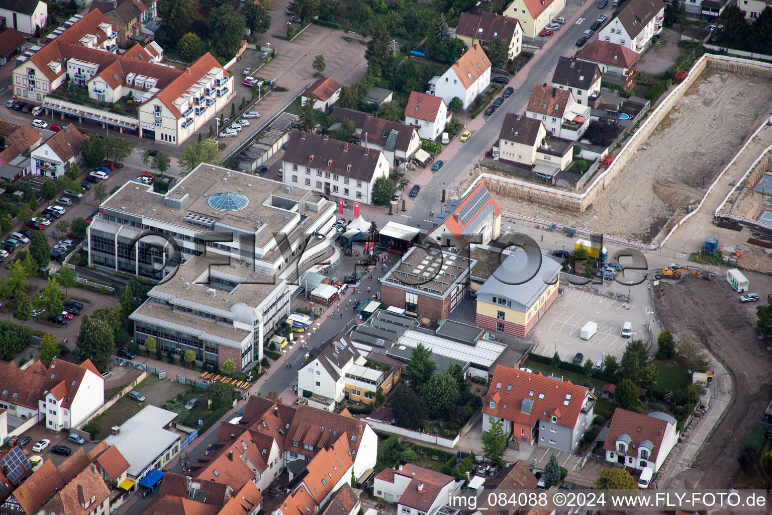 Neubaugebiet "Im Stadtkern" zw. Bismarck- und Gartenstr in Kandel im Bundesland Rheinland-Pfalz, Deutschland von oben