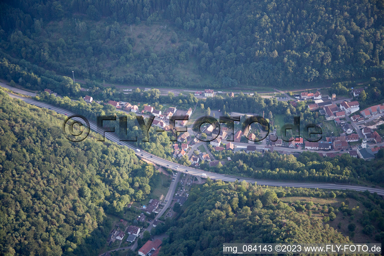 Luftbild von Rinnthal im Bundesland Rheinland-Pfalz, Deutschland