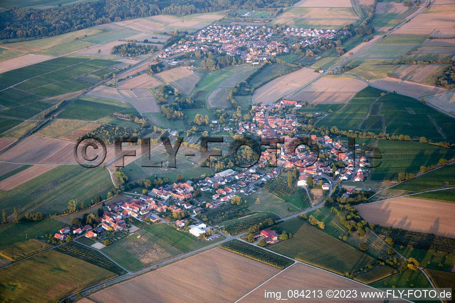 Oberhausen im Bundesland Rheinland-Pfalz, Deutschland aus der Vogelperspektive
