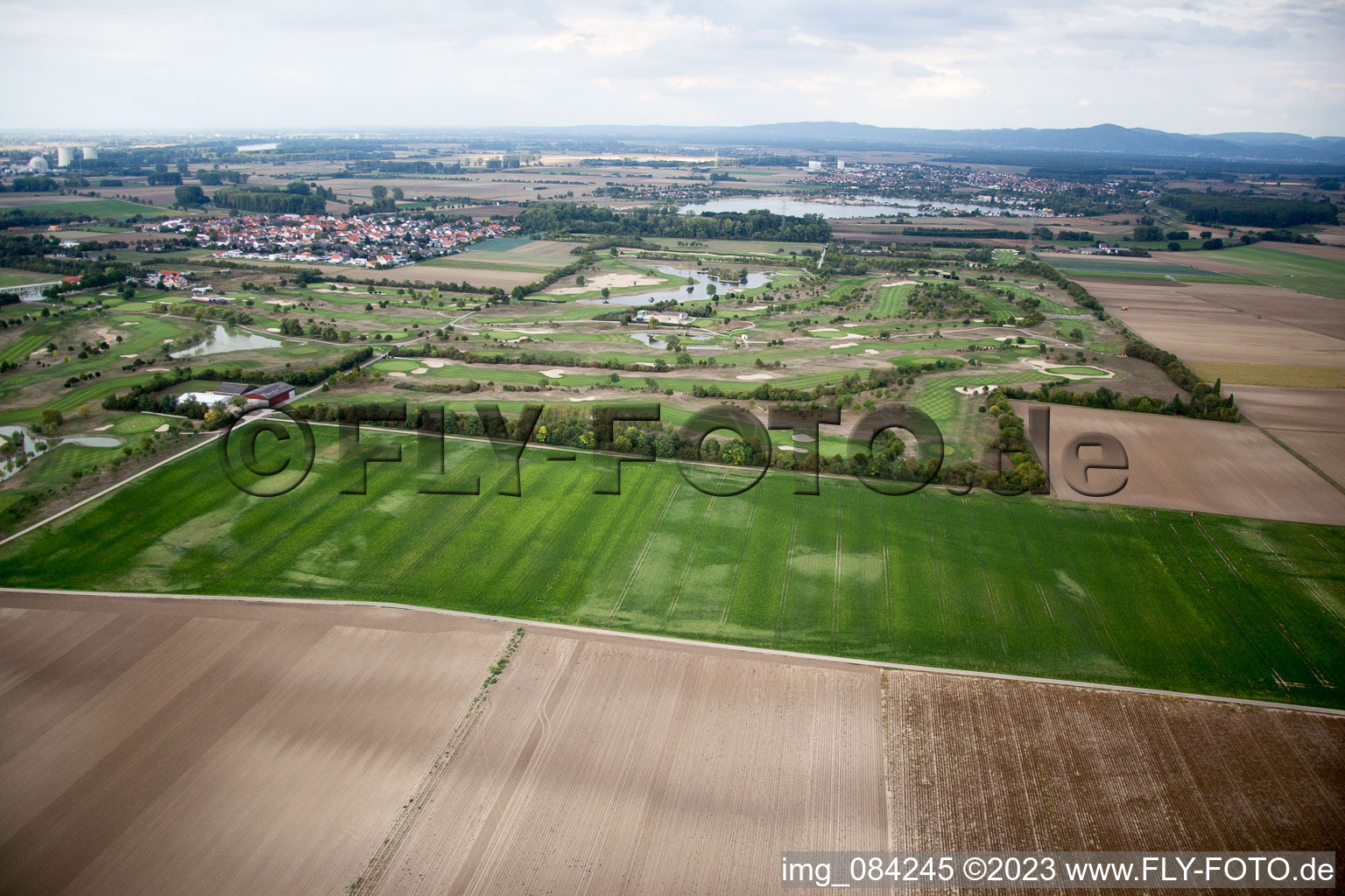 Gelände des Golfplatz Golfpark Biblis-Wattenheim *****GOLF absolute in Wattenheim im Bundesland Hessen, Deutschland aus der Luft betrachtet