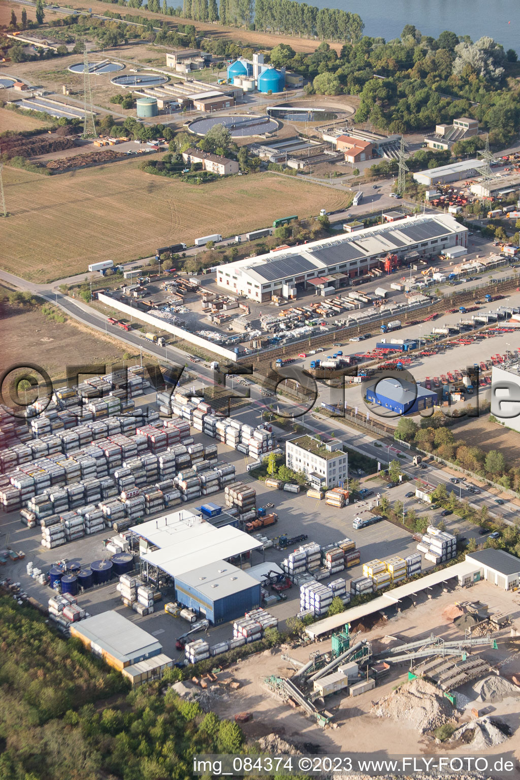 Drohnenbild von Worms, Industriegebiet Im Langgewan, Spedition Kube & Kubenz im Bundesland Rheinland-Pfalz, Deutschland
