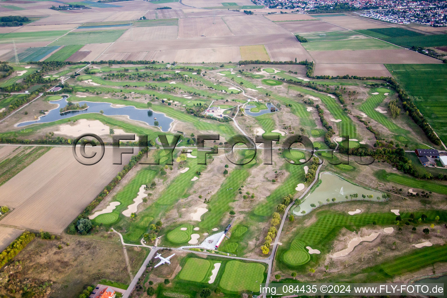 Gelände des Golfplatz Golfpark Biblis-Wattenheim *****GOLF absolute in Wattenheim im Bundesland Hessen, Deutschland von der Drohne aus gesehen