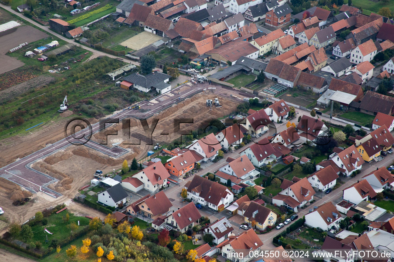 Luftbild von Neubaugebiet in d. Gärtnerei in Erlenbach bei Kandel im Bundesland Rheinland-Pfalz, Deutschland